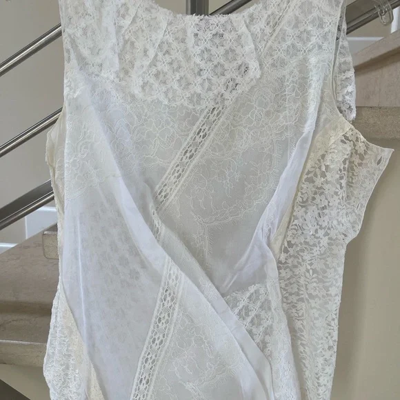 Vintage Nina RICCI Elegant White Lace Sleeveless Top